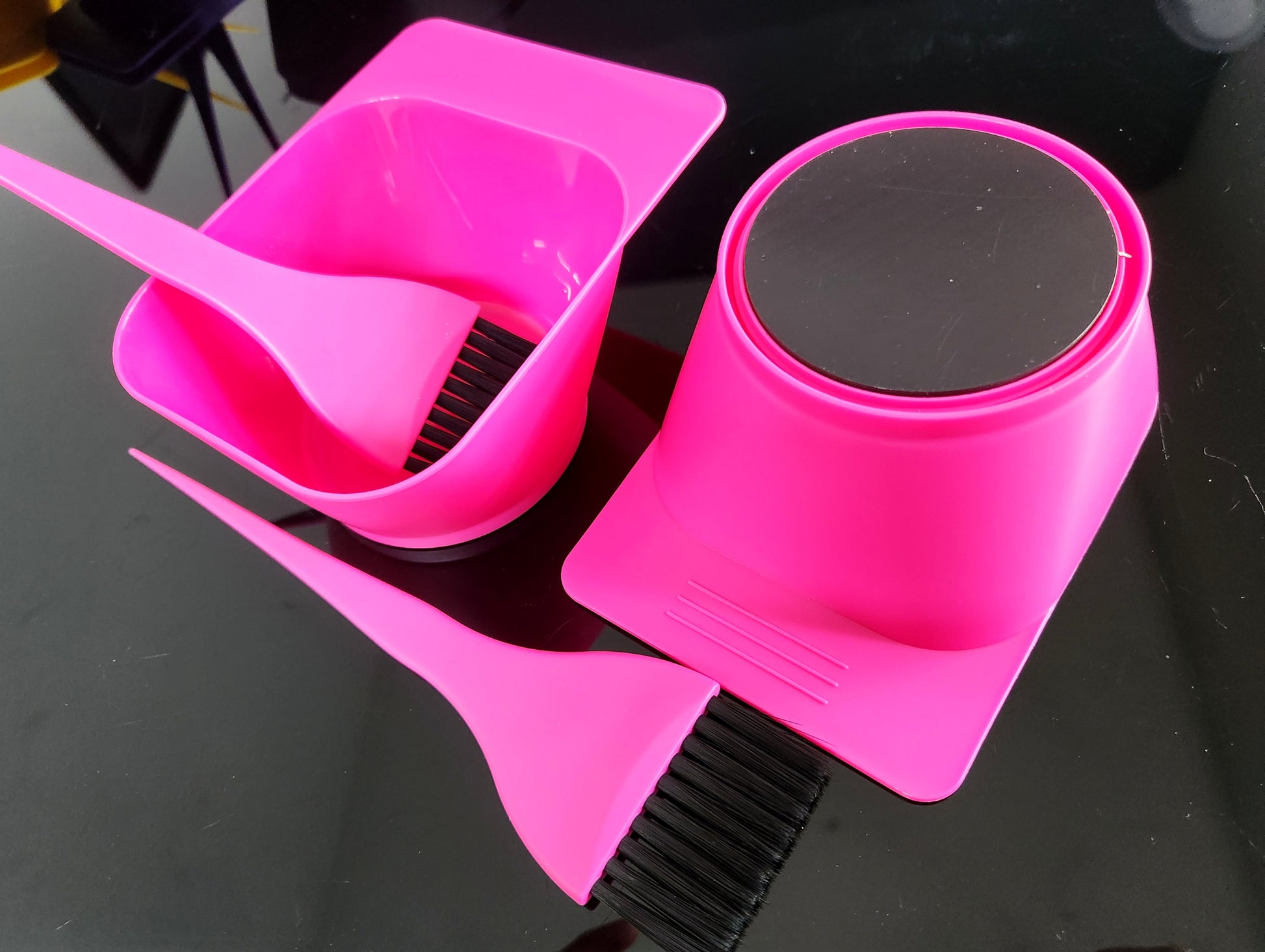 Magnetic hair colour tint bowl pink