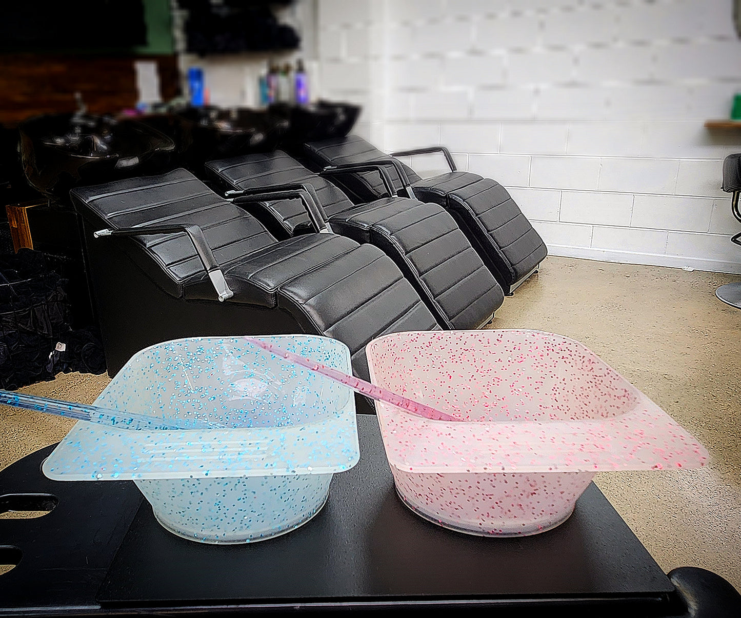 Magnetic hair colour tint bowl glitter