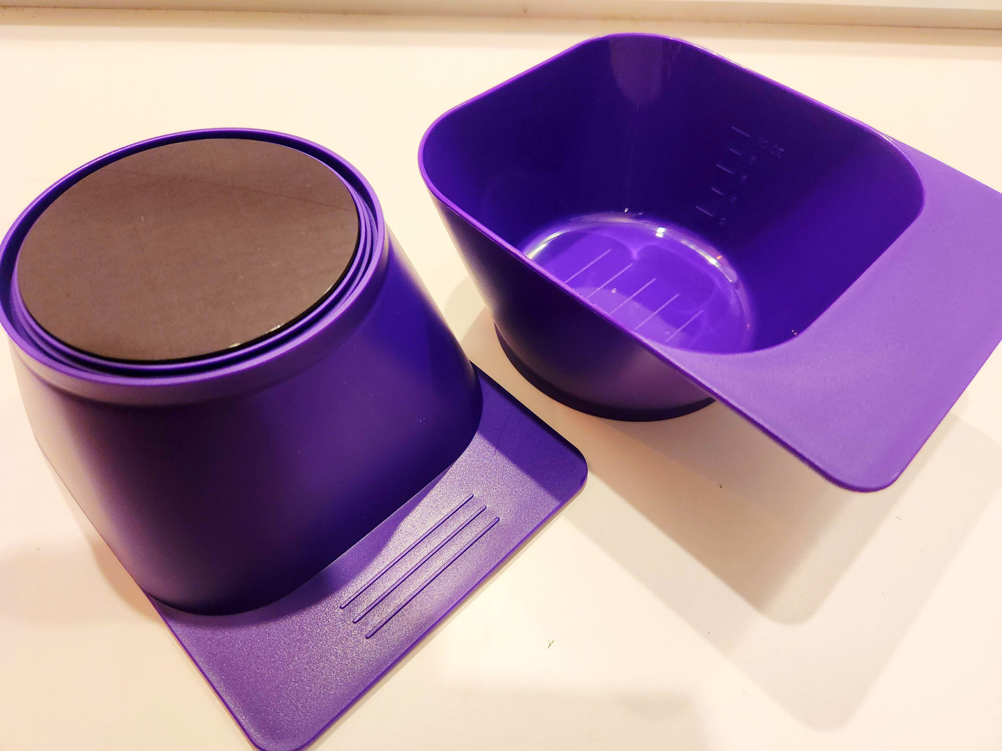 Magnetic hair tint color bowl